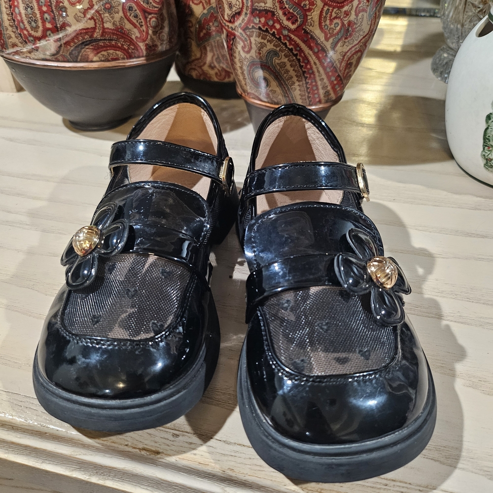 Fashion Nova Black Kids Dress Shoes with Floral Detail